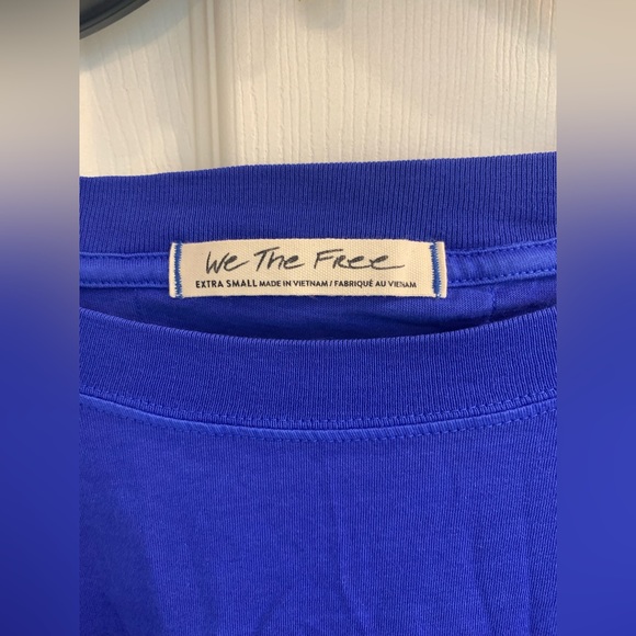 We the free cropped top - Picture 2 of 5